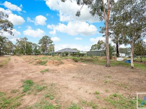 A rare and exciting opportunity has presented itself to the market! This fantastic parcel of flat land is a huge 2017sqm in size and located in the semi - rural, family friendly town of Bargo. Have you ever wanted to build your dream home? Or have yo...
