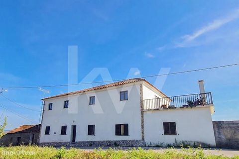 This country house is located in a farm with 6000m2 in Casal da Valada , located in the parish of Graça, which belongs to the municipality of Pedrogão Grande. With excellent access, 10 min. Figueiró dos Vinhos, and river beaches, 10 minutes away. fro...