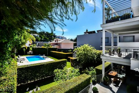 Duplex apartment with 4 bedrooms and 4 bathrooms, terraces and private garden, with access to the communal garden and pool. This is one of four apartments in a small condominium in excellent condition, located in the best area of Estoril and within w...