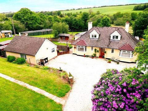 LOCATION Overlooking pastureland to the rear this property is located just off the North Devon Link Road around 14 miles south of Barnstaple and 4 miles south of the market town of South Molton.    The business is ideally placed for clients' to drop ...