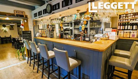 A26592JJE24 - Fond de commerce Rare opportunité d'acquérir ce bar/restaurant extrêmement bien connu et très prospère dans le village animé de Cherval. Bar Restaurant Traiteur avec une licence IV, l'espace bar peut accueillir jusqu'à 10+ clients tandi...