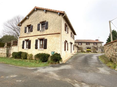 On the edge of a small, quiet hamlet, surrounded by a beautiful rural area decorated with multiple lakes, two superb houses in a beautiful enclosed park of 5500 m2 with a beautiful heated swimming pool and poolhouse. Two individual properties of char...