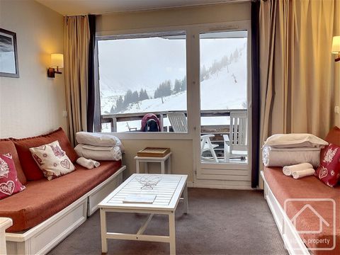 If you are looking for a breathtaking view and direct access to the slopes, Appartement La Sépia is for you! Located a few meters from the 3S cable car, this immaculate, comfortable and very well equipped one-bedroom apartment is perfect for a winter...