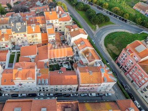 Building under full ownership, with a total gross construction area of 499 sqm, spread over 6 apartments, each with 64 sqm, located in Penha de França, Lisbon. The apartments are currently leased with recent contracts, presenting an investment opport...
