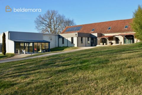 Situated on the edge of a hamlet, just a short drive from Gourdon and Sarlat, this old barn was converted in 2010 into five stylishly decorated quality guest rooms on the first floor and a beauty salon and wellness centre with professional pool and s...