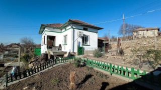 Price: €38.500,00 District: Pleven Category: House Area: 74 sq.m. Plot Size: 580 sq.m. Bedrooms: 2 Bathrooms: 1 Location: Countryside We are pleased to offer this property, located in a picturesque and quiet village, set by the Danube River and close...