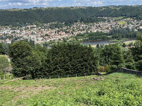 Sauzea Immobilier offers you this conctructible and serviced land of 1,440m2 in the town of Aurec-Sur-Loire, in a quiet area. From its breathtaking view, you can admire the city center of Aurec-Sur-Loire and the Loire. The land is connected to the se...