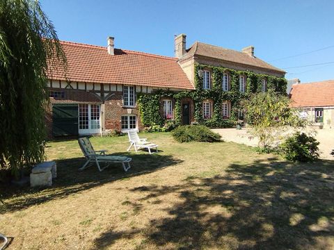 Beautiful bourgeois residence on 3 levels 2 stone outbuildings of 85 and 80 m2 in good condition ideal for reception and accommodation, workshop, laundry room. Land with a swimming pool. 1 hour 20 minutes from Paris 35 minutes from Rouen on the Vexin...