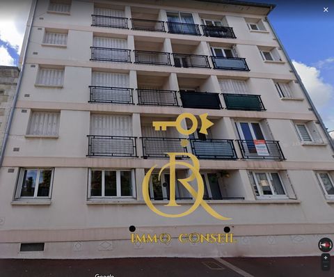 Notre agence propose à la vente cet appartement idéalement situé en centre ville, proches des commerces. Il est composé d'une entrée, une piéce de vie, une cusine, deux chambres, un WC, une salle d'eau. Un garage, uene cave et séchoir compléte l'ense...