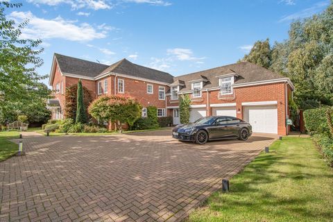 Kingsdown is a substantial, detached 5/6 bedroom house with a triple garage and backing onto Collingtree golf course. This stunning home is set in landscaped grounds of approximately 0.35 acres. The current owners have modernised with a contemporary ...