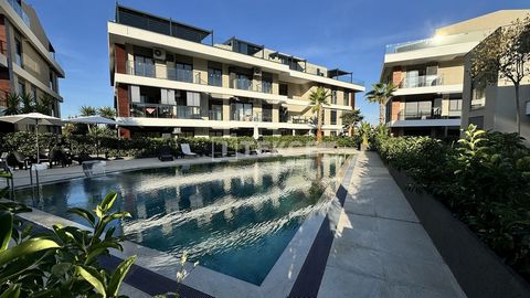 Appartementen met zeezicht, terras en vrijstaande tuin in İzmir Urla De appartementen te koop zijn gelegen in een rustige en vredige omgeving in Urla, Izmir. Urla is een regio die gekwalificeerde migratie uit heel Turkije ontvangt. Het is ook bekend ...