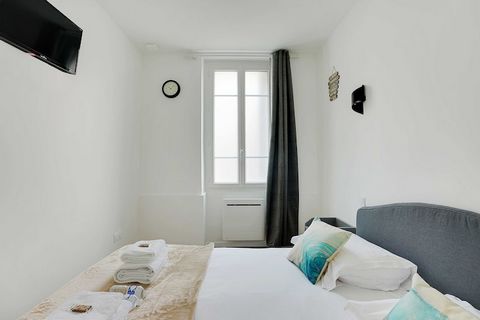 Checkmyguest vous propose ce charmant appartement de 31 m², niché au cœur de Levallois-Perret, à deux pas de Paris. Idéalement situé dans un quartier calme et paisible, cet espace offre un refuge serein tout en étant proche de l'agitation de la capit...