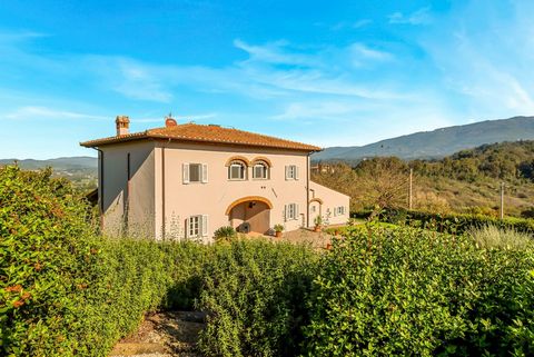 Luxury Villa with Pool Pool overlooking the Florentine Hills Nestled among the rolling Florentine hills, this splendid villa of approximately 300 square meters, is spread over two floors, offering a perfect balance between elegance, comfort and tranq...