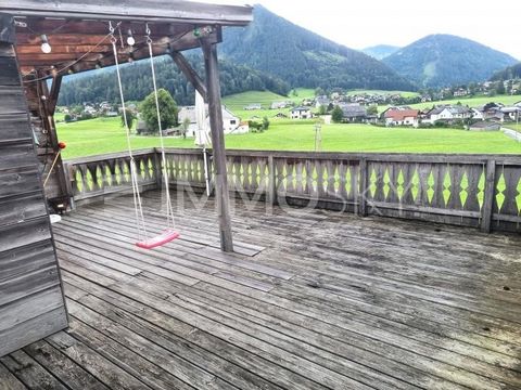 DORT WOHNEN, WO ANDERE URLAUB MACHEN: ALPEN-CHALET mit Bergblick (Zweifamilien-Haus mit 2 getrennten Wohneinheiten). IHR Ruhepol im Salzburger Land und vielen Möglichkeiten mitten in Faistenau! Der obere Stock kann elektrisch vom unteren Stock abgetr...