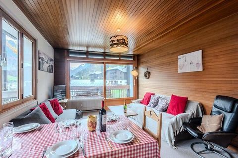 MORZINE – Combe à Zore 3-Zimmer-Wohnung der Klassifizierung 3* im 3. Stock (ohne Aufzug) der Résidence le MAJOR, 5 Gehminuten vom Dorfzentrum und den Pisten entfernt. Shuttle-Haltestelle in der Nähe der Residenz. Ausrichtung nach Südosten. Mit einer ...