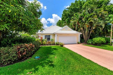 This Bermuda style architecture charming 3BR 2BA has the ideal waterfront location. Prime tranquil wraparound lakefront views overlook the pool and outdoor whirlpool spa completely fenced with mature landscaping. Rainforest like trees embrace the pro...