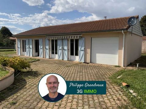 EXCLUSIVE, in all discretion, to seize single-storey house in a very quiet environment with a living area of 100 m2 on a flat plot of land of 972 m2. The house consists of 3 bedrooms (one of which opens onto the living room that can be closed), a liv...