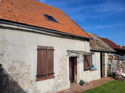 Patricia Hierso vous propose cette maison en pierre, idéal premier investissement. un séjour , une cuisine, une salle de douche et un wc indépendant. a l'étage deux chambres et un grenier. une cave voutée accessible par l'intérieur de la maison. un j...