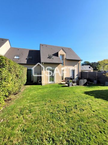 Maison traditionnelle de 100m² habitable composée d'une entrée avec rangement, séjour, cuisine ouverte aménagée et équipée, WC séparé. A l'étage, un palier desservant trois belles chambres, une salle de bains avec baignoire et douche et un WC séparé....