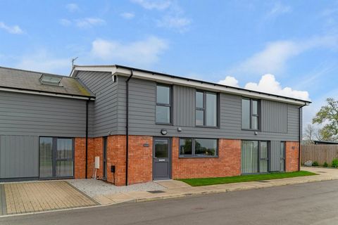 3 Grange Farm was constructed in 2021 as part of a small exclusive rural development on the edge of the Warwickshire village of Ryton on Dunsmore, conveniently situated between Coventry, Royal Leamington Spa and Rugby, where trains can reach London E...