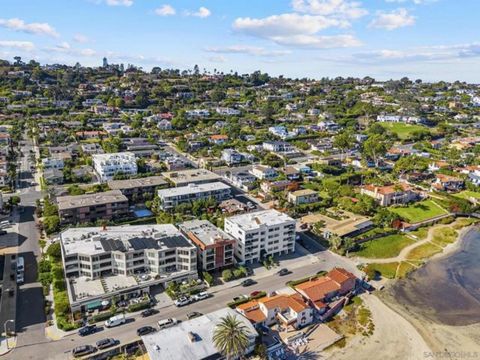 With the predawn morning mist on your face, walk the one minute it takes you to go from your front door, across the way into the soft sand of Kelloggâs Beach. While the sand feels cool on your toes, your gaze will take in one of the most beautiful ur...