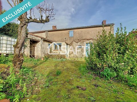 Vous recherchez un projet pour créer la maison de vos rêves ? Cette charmante maison en pierre, construite en 1900 et proche des commerces offre un potentiel exceptionnel pour les amateurs de rénovation. Située dans le bourg de St Etienne du Bois, ce...