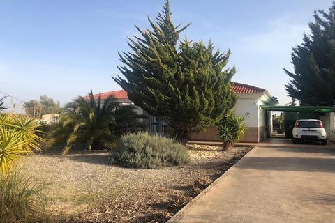 Pase sus merecidas vacaciones en esta hermosa residencia con su propia piscina al aire libre, rodeada de agradables terrazas. Es muy adecuado para unas vacaciones de sol en familia o con amigos.El alojamiento está situado en una zona tranquila, cerca...