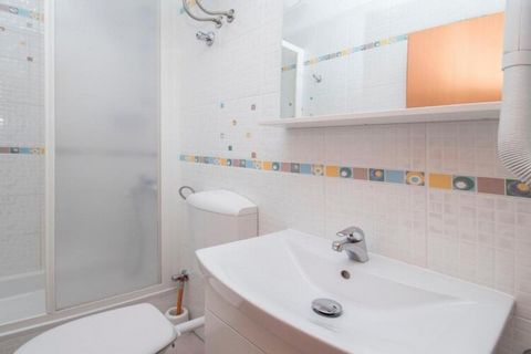 Apartments Antonio are situated in Tucepi, a lovely place on the Dalmation coast. The property offers five units with free WiFi throughout the property. All the units have a furnished private balcony with an outdoor dining area. The accommodation off...