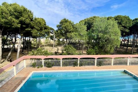 L'appartement Salles Beach dans la région de La Pineda de l'Estartit est un logement magnifique et charmant situé à quelques pas de la plage de sable 