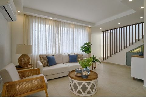 Con una excelente ubicación en Punta Cana dentro del proyecto Vista Cana, cercana a los mejores y mas exquisitos centros comerciales, restaurantes y servicios, este villa garantiza comodidad y una excelente convivencia en cada detalle. Esta villa fue...