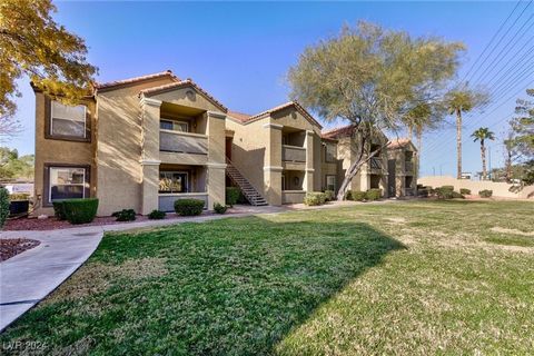 This spacious one-bedroom, ground floor condo in Silverado Ranch offers a perfect blend of comfort and convenience. Located near a variety of restaurants, shops, and essential amenities, it ensures you're never far from what you need. This home is th...