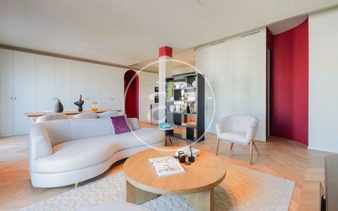 Piso con espectaculares vistas en Chamberi Wohnung renoviert von 158 m2 mit Terrasse und Ausblicke Im Großraum von Vallehermoso, Madrid. Die Immobilie hat 3 Zimmer, 3 Bäder, Klimaanlage, Einbauschränke, Waschküche, Heizung und Pförtner. Ref. VM241203...