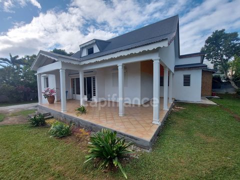 Dpt Guadeloupe (971), à vendre BAIE MAHAULT maison P6 de 165 m² - Terrain de 751,00 m²