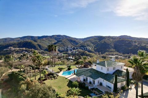 Experience the beauty of modern Provencal living with this magnificent villa for sale on the hills of Auribeau sur Siagne. Enjoy panoramic views of the hills of mimosas and a privileged environment, while being just 15 minutes from Mandelieu, the mot...