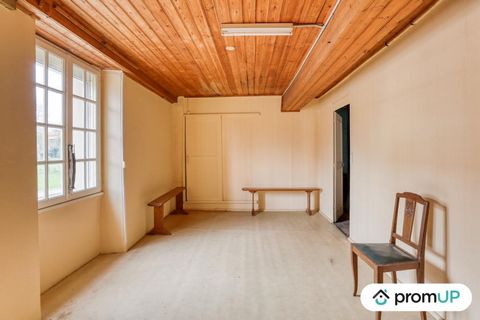 Are you looking for a charming home that combines old and new? We have the good you need! This old house was completely renovated in 2020 and consists of one floor. It is semi-detached but has a living area of 70 m2 on a plot of 300 m2. With its 3 ro...