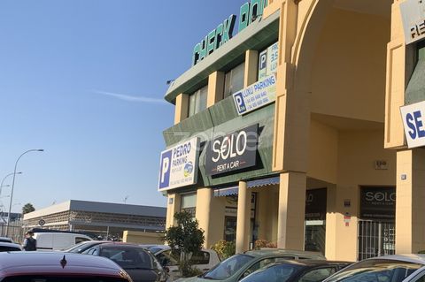 Identificação do imóvel: ZMES506655 OFFICE OF 32 M2 BUILT, LOCATED ON THE SECOND FLOOR OF THE BUILDING. THIS IS LOCATED IN FRONT OF TERMINAL 2 AND PUBLIC PARKING AT MALAGA AIRPORT. ACCESS TO IT THROUGH A PEDESTRIAN BRIDGE. A FEW METERS FROM THE CERCA...