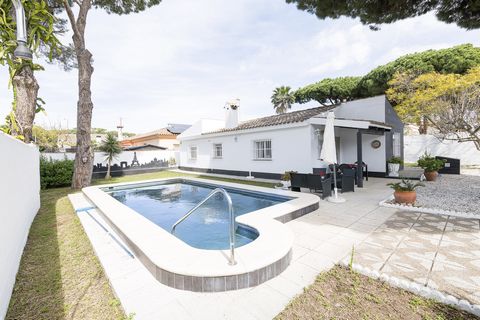 This wonderful property located in Chiclana de la Frontera welcomes 5 guests. In the exterior of this fantastic villa you will find a chlorine pool with dimensions of 7m x 4m and a depth range from 1.2m to 1.8m. The garden has enough space for the li...