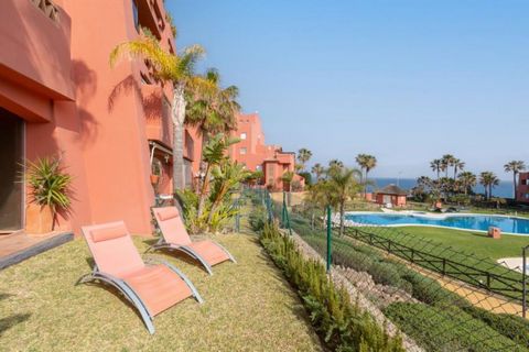 This fantastic apartment located in Torrox, with shared pool and very close to the beach, welcomes 4+2 people. This property is ideal to enjoy the southern climate. In the well-kept communal gardens you will find a shared salt pool, with dimensions o...