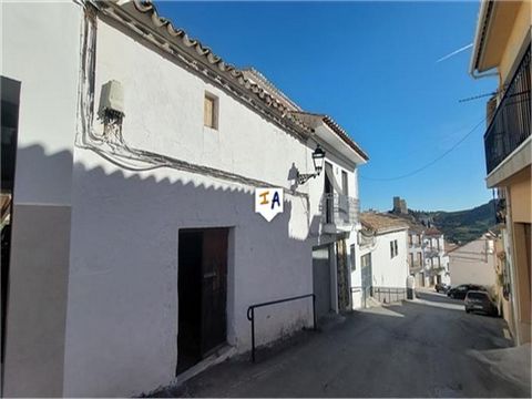 This 2 storey building with a generous town plot size of 139m2 is situated in popular Luque in the Cordoba province of Andaluicia, Spain. On the market for just 16,000 euros the property needs complete renovation throughout with two tier garden areas...
