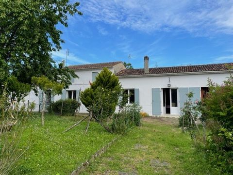 Are you looking for a property to renovate? The LE TUC IMMO Saintes Agency offers you this pretty Charentaise house of approximately 95m2 of living space with 24m2 of convertible attic. It is made up on the ground floor of a kitchen and a utility roo...