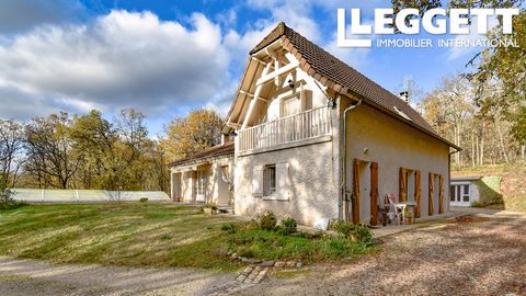 A25767LBC46 - Property on a wooded park of one hectare, real estate complex consisting of two terraced houses a dwelling house and a cottage for rent through Gites de France (income contributing to the maintenance costs of the property) outside two s...