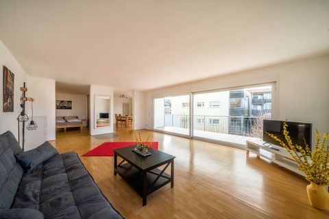 Quiet location near Freiburg. 1 km to the S-Bahn. 15 min. by car to Freiburg center. Recently renovated One room appartement, kitchen and bathroom There is a comfortable bed and a spacious wardrobe. A large TV with satellite connection and internet a...