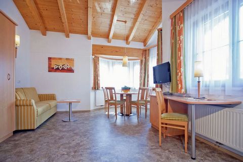 Apartamentowiec Franz Josef jest podzielony na sześć nowych, przestronnych i miło urządzonych apartamentów w Stumm w dolinie Zillertal i zachęca do relaksu podczas urlopu. W przytulnym salonie z aneksem kuchennym znajdą Państwo wszystko czego dusza z...
