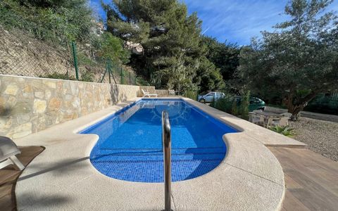 Cheap Apartment for sale on the Benissa CoastA renovated 3bedroom apartment located 2 km from the beach on the coast of BenissaThe apartment is a topfloor apartment within a small community of just 8 apartments with an 11 x 35metre communal pool gard...