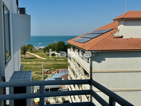 Furnished 8-floor apartment in need of minor renovation, 15 minutes from the hustle and bustle of Pattaya. Two spacious bedrooms with a living room and an open kitchen in between. Sea view from the balcony. The property has a large swimming pool and ...