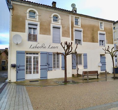 Dpt Lot et Garonne (47), à vendre CAUMONT SUR GARONNE maison P5 de 140 m² - Terrain de 235,00 m²