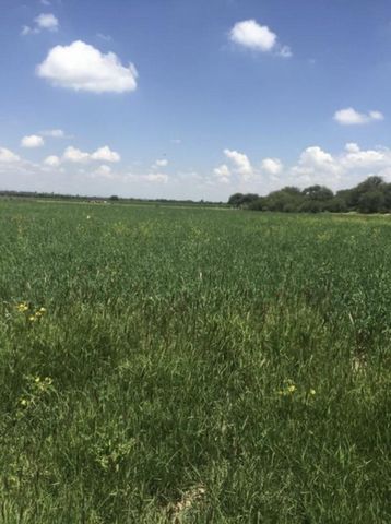 VO23-273MG/LC Ranch in operation for sale, 31.2 hectares, land suitable for all types of crops, has a house, warehouse, pens for cattle and sheep, deep well without concession, has 696 more that adjoin the Celaya-San Luis Potosí railroad track, has p...