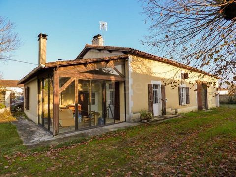 Situated in a village just 10 mins drive from the market town of Chef Boutonne, this part renovated Southeast facing property currently offers 83m2 of living space, plus a 14m2 conservatory. It benefits from double glazing, was re-roofed in 2015, cei...