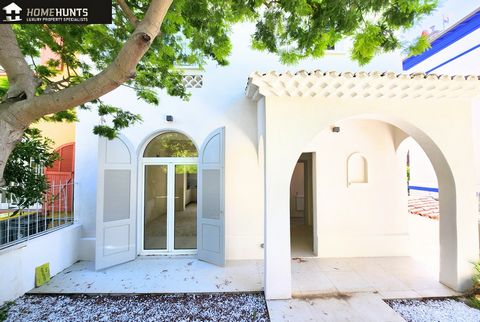 NICE - BAUMETTES : Ideal location! Close to rue de France and Promenade des Anglais, charming 135 m2 semi-detached villa, fully renovated and in absolute calm. Accommodation, comprises an entrance hall, a through living room with a fitted kitchen, 3 ...