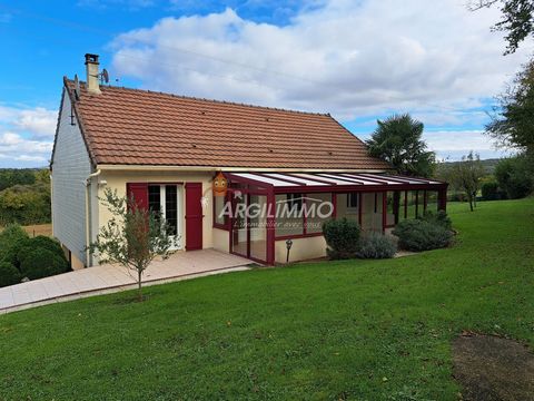 À BESSE SUR BRAYE, Proche de la région de la Vallée du Loir, Petite Ville avec tous commerces, écoles et collèges.... Découvrez ce pavillon de construction artisanale, rénové avec des prestations de qualité. Maison parfaite pour ceux qui recherchent ...